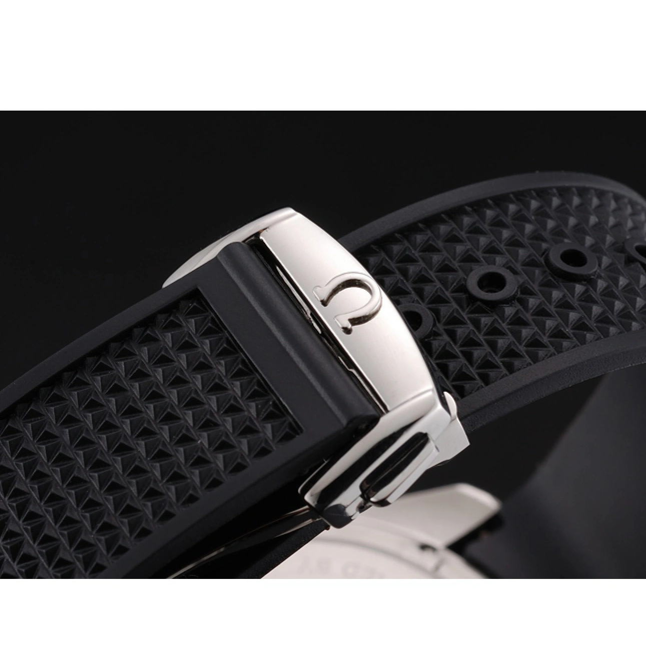 1025 Omega Speedmaster Skywalker X-33 Black Dial Blue On Black Bezel Stainless Steel Black Rubber Strap